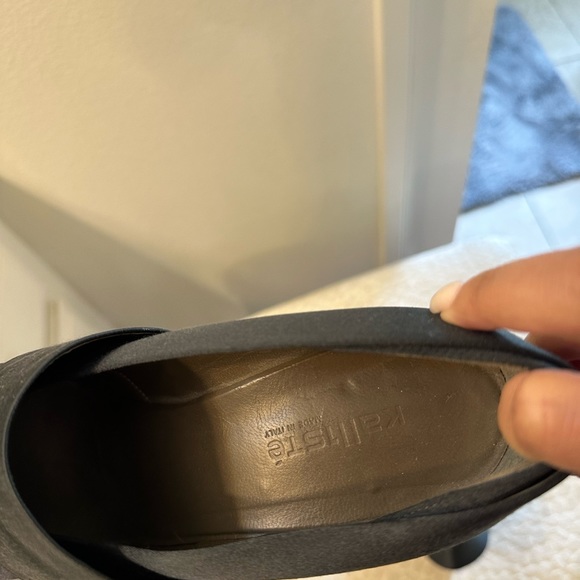 Shoes - Picture 6 of 6